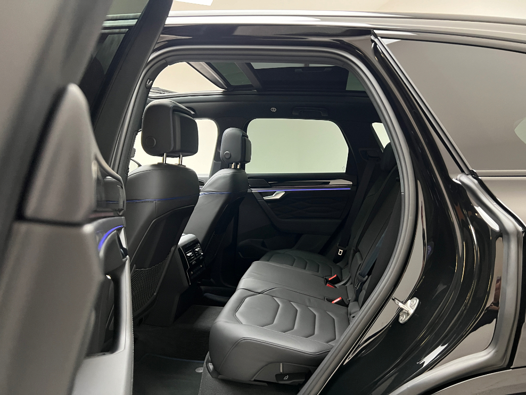 2025 Volkswagen Touareg