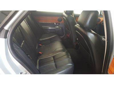 2010 Jaguar XJ