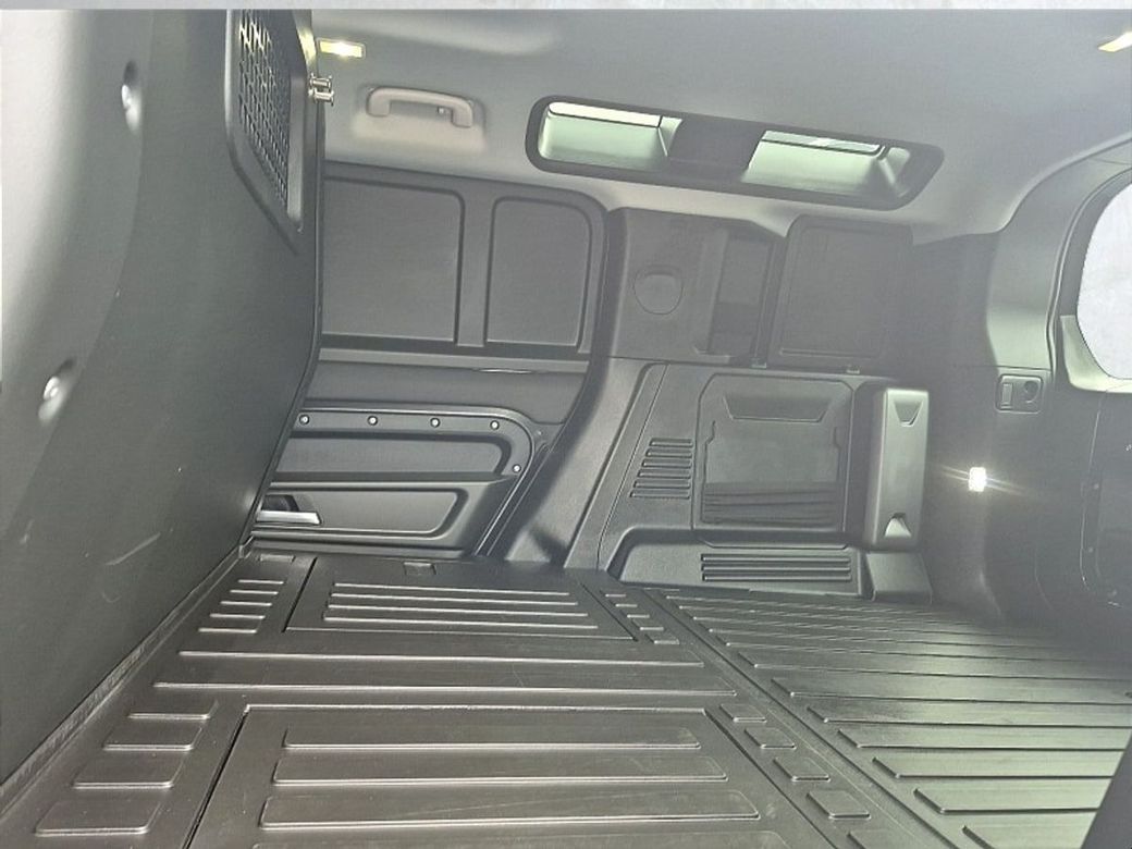 2026 Land Rover Defender