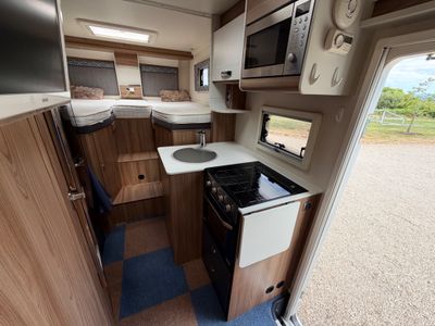 2017 SWIFT ESCAPE 684 LOW PROFILE R.H.D