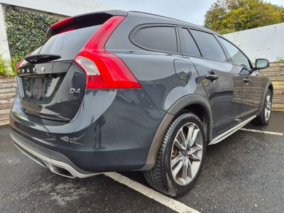 2017 Volvo V60 Cross Country