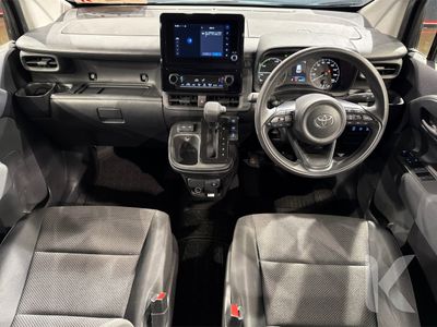2023 Toyota Sienta