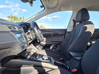 2022 MG 5