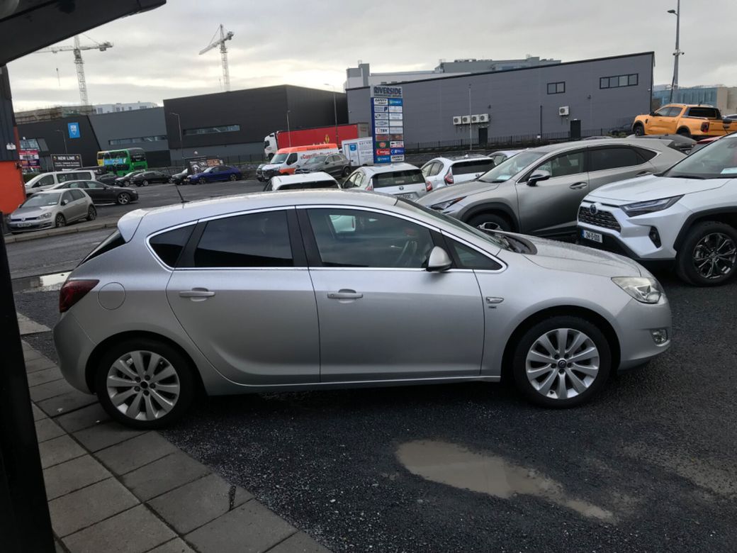 2011 Opel Astra