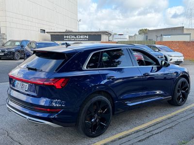2022 Audi e-tron