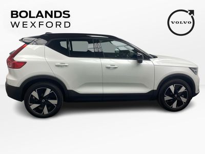 2025 Volvo XC40