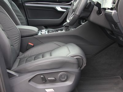 2025 Volkswagen Touareg