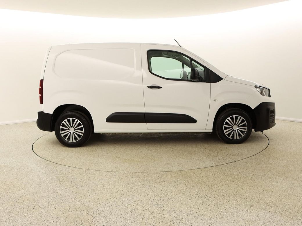 2023 Peugeot Partner