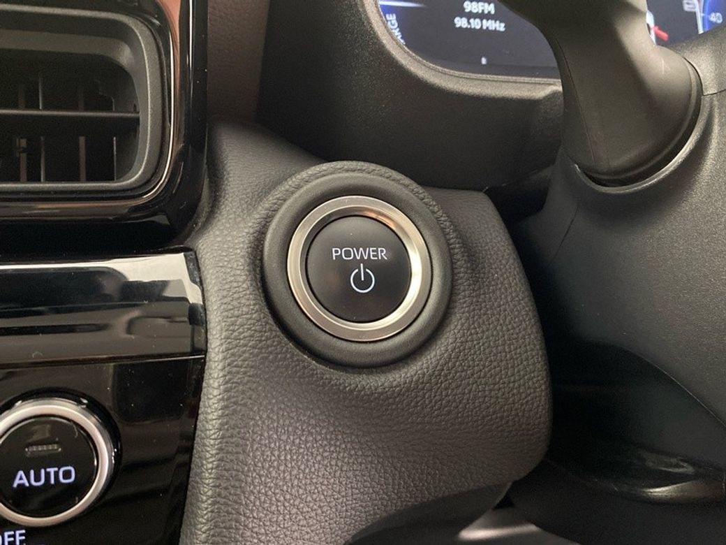 2025 Toyota Yaris Cross