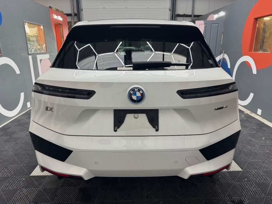 2022 BMW iX
