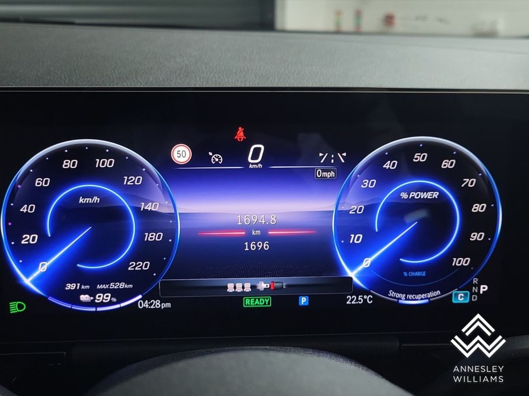 2025 Mercedes-Benz EQA