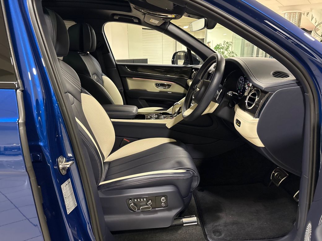 2025 Bentley Bentayga