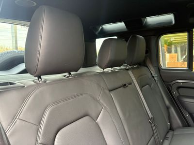 2025 Land Rover Defender 110