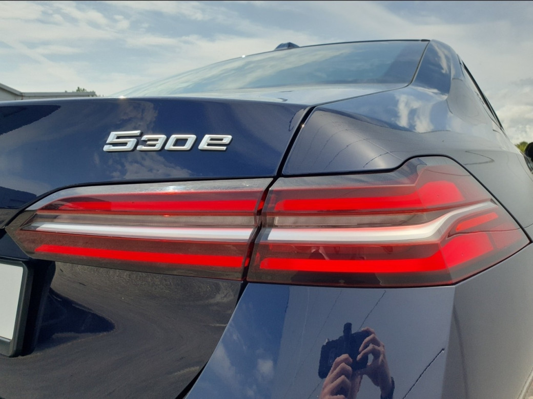 2025 BMW 530