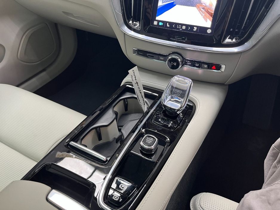 2024 Volvo V60