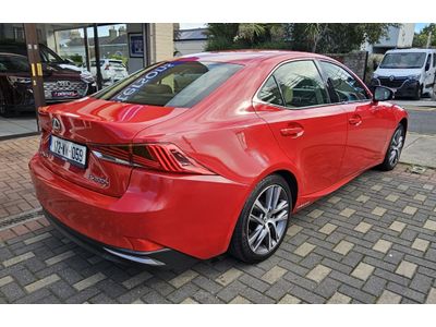 2017 Lexus IS