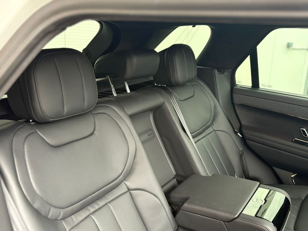 2025 Land Rover Range Rover Sport