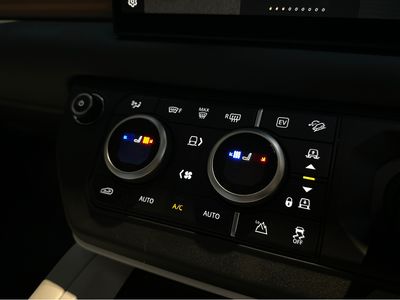 2025 Land Rover Defender