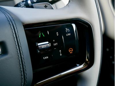 2025 Land Rover Range Rover Velar