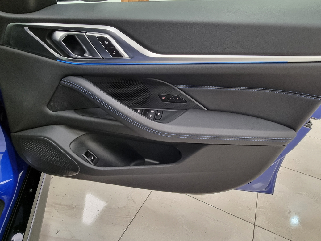 2023 BMW i4
