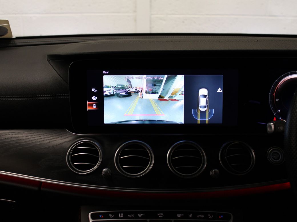 2021 Mercedes-Benz E 300