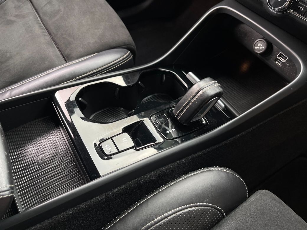 2020 Volvo XC40