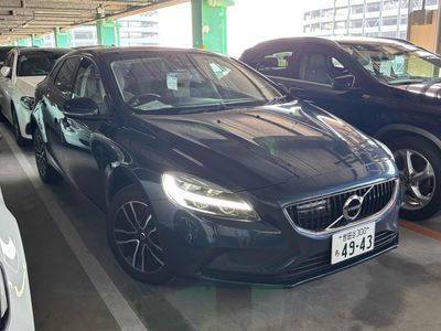 2020 Volvo V40