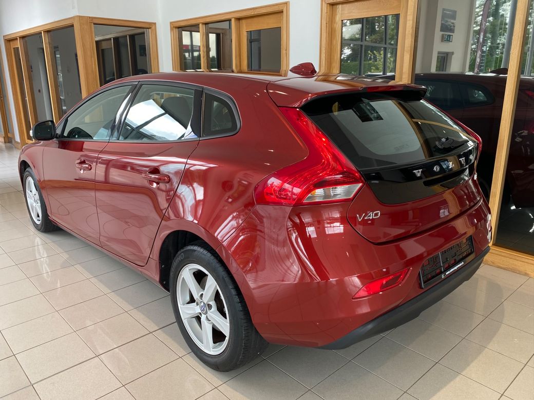 2015 Volvo V40