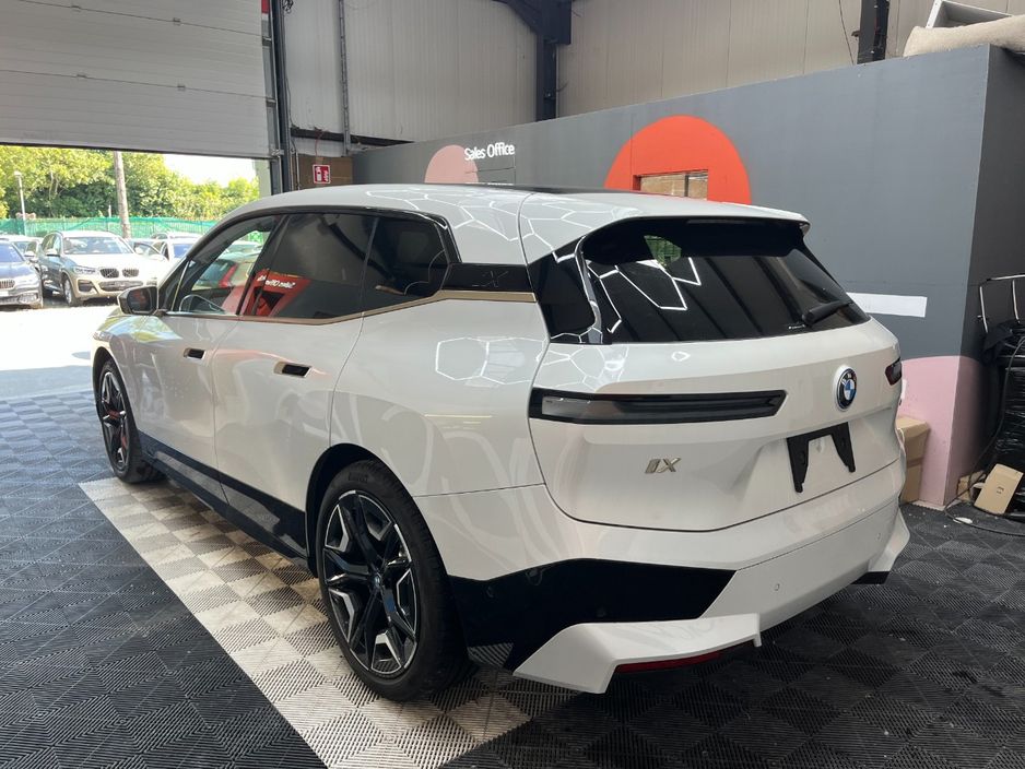 2022 BMW iX