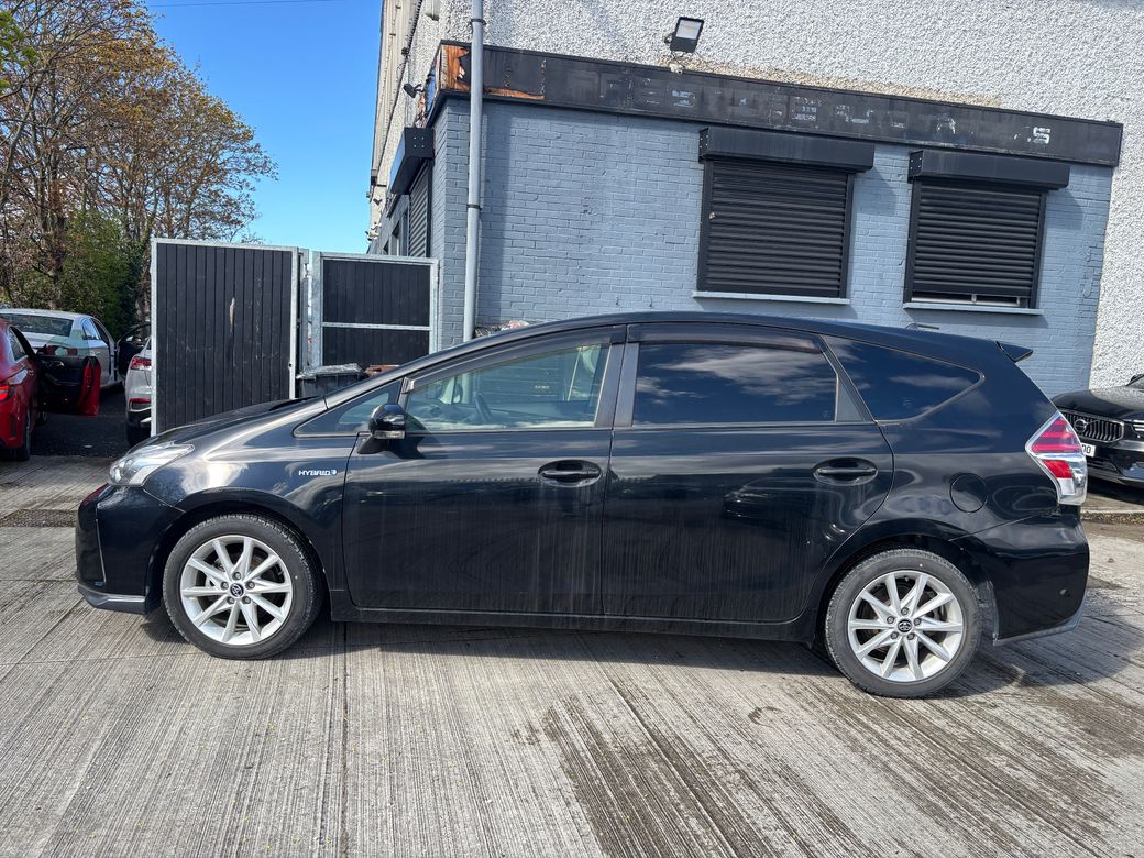 2016 Toyota Prius Alpha