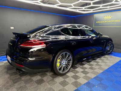 2016 Porsche Panamera