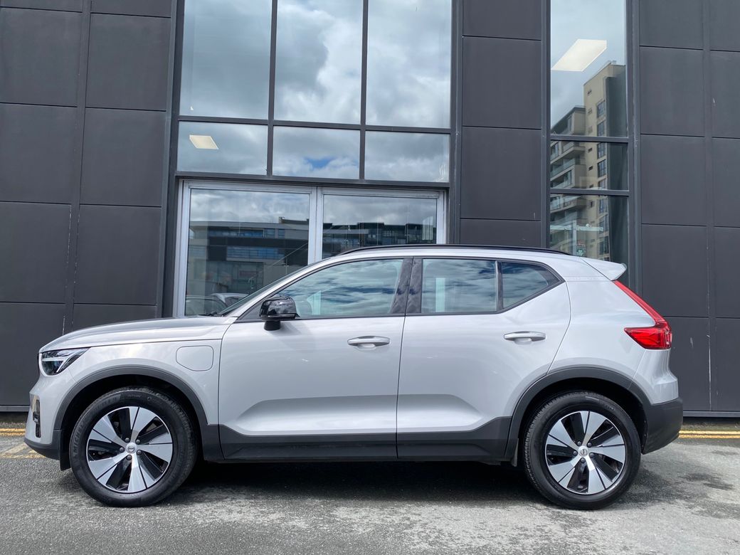 2023 Volvo XC40