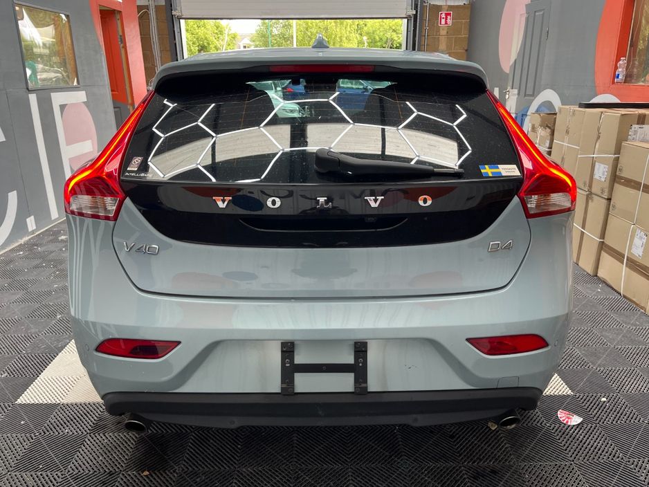 2019 Volvo V40