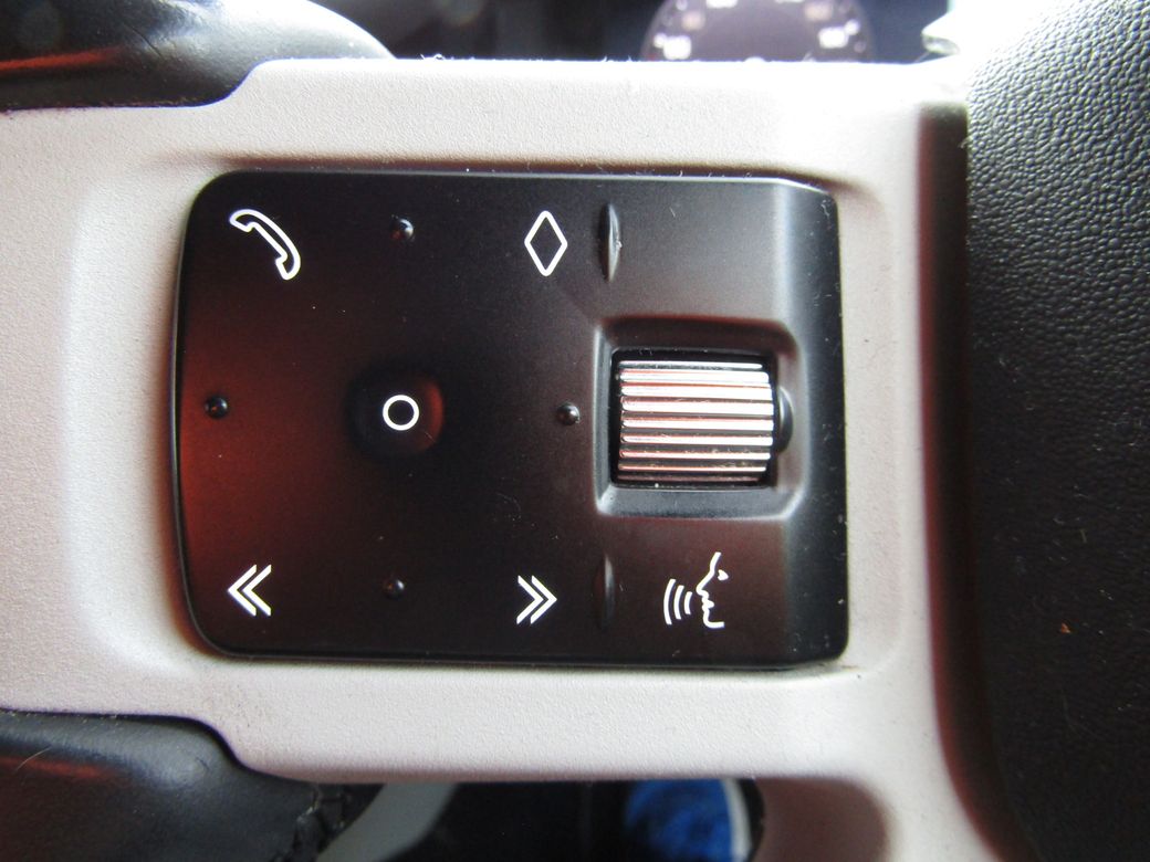2023 Land Rover Defender