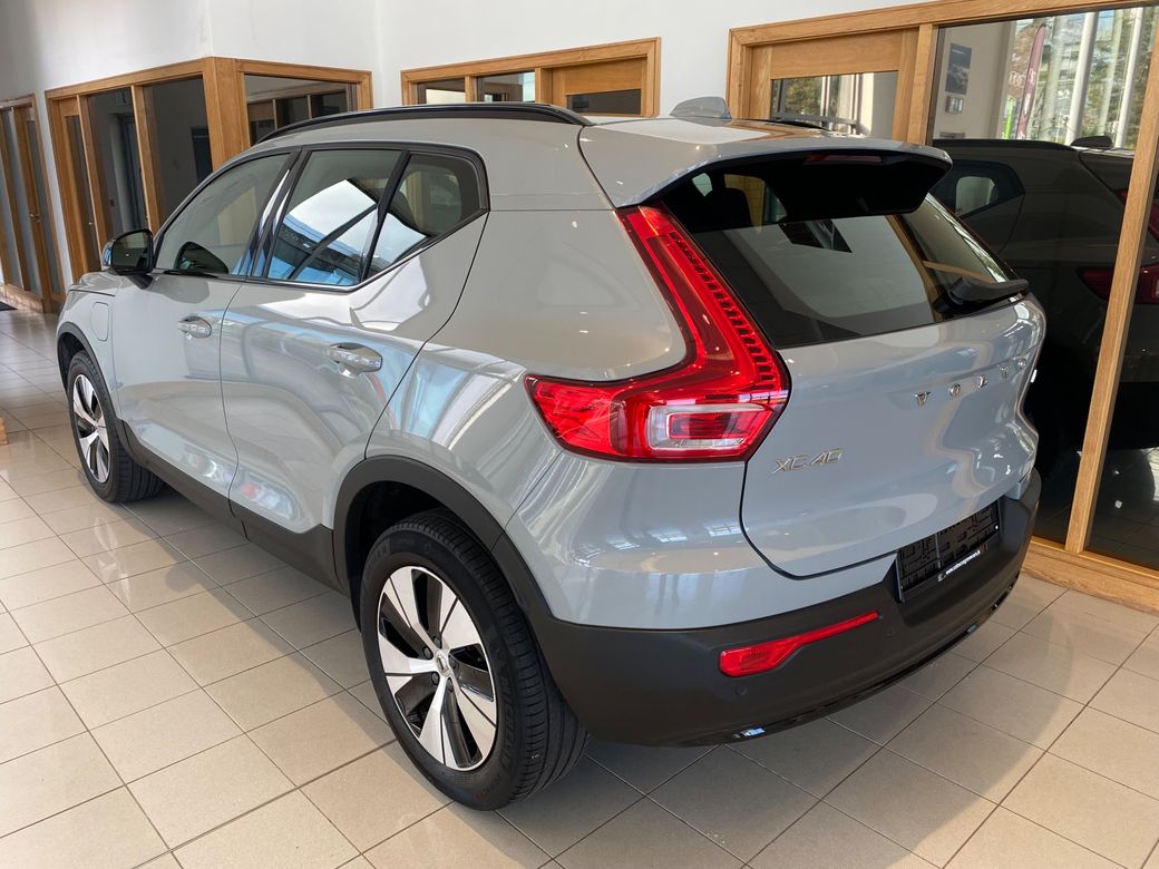 2023 Volvo XC40