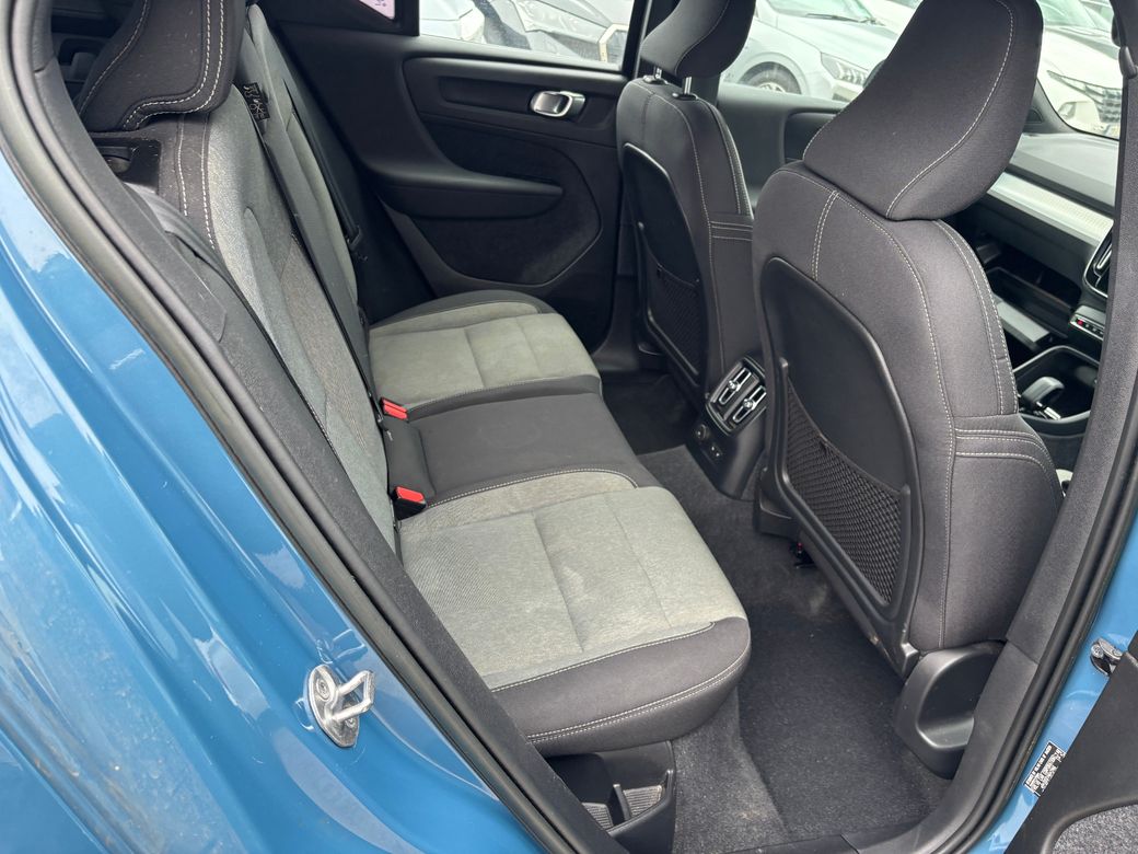 2023 Volvo XC40