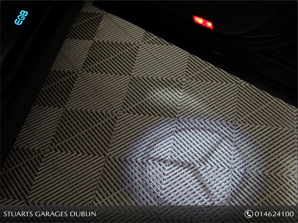 2025 Mercedes-Benz EQB