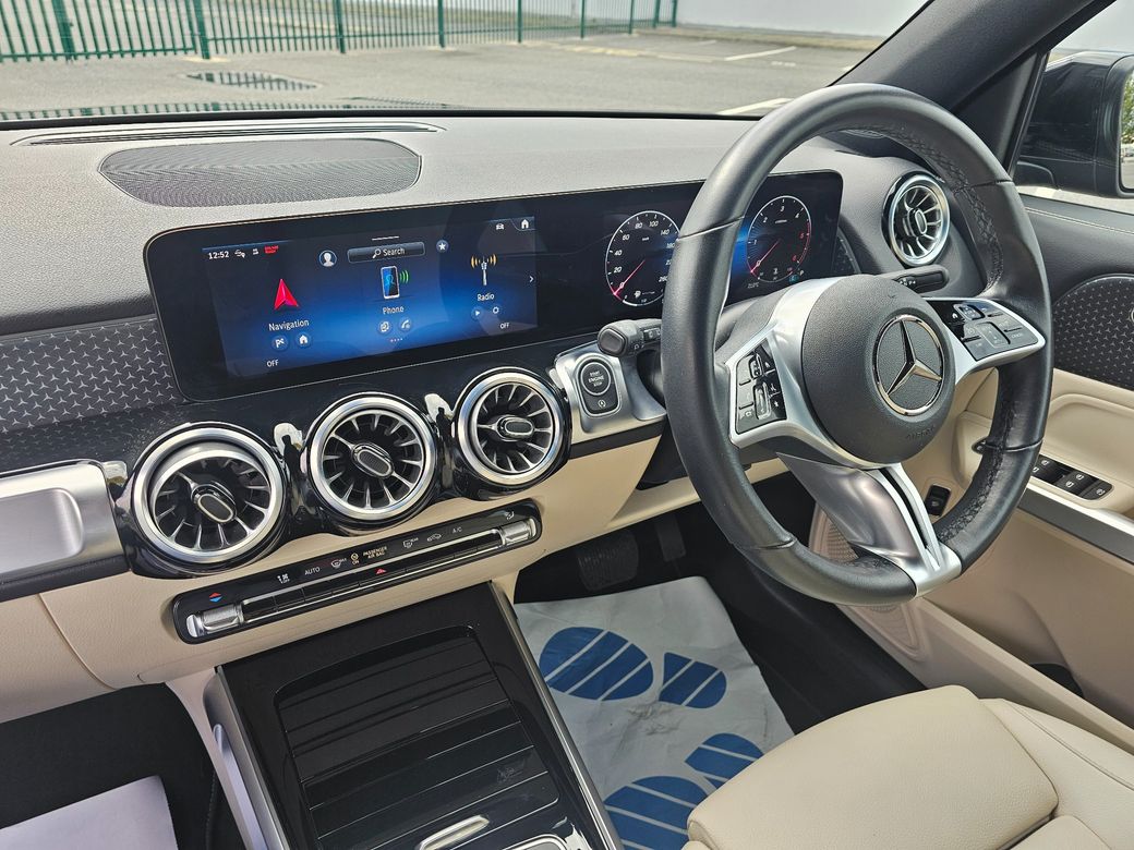 2025 Mercedes-Benz GLB Class