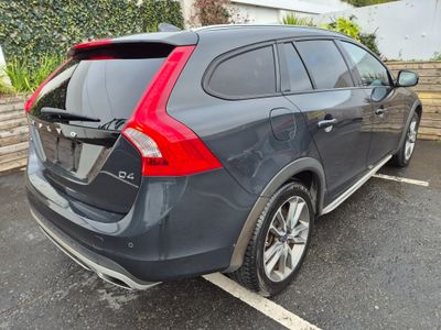 2017 Volvo V60 Cross Country