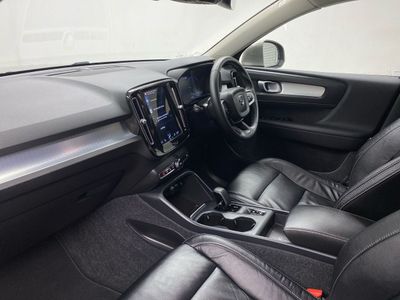 2022 Volvo XC40