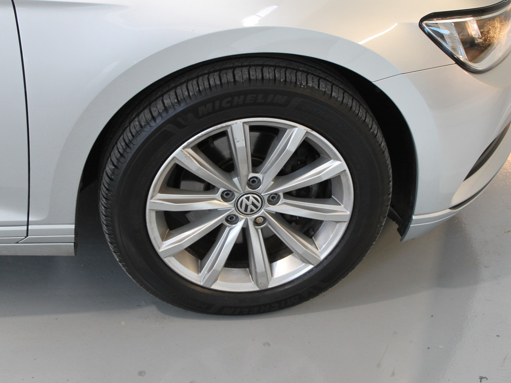 2019 Volkswagen Passat