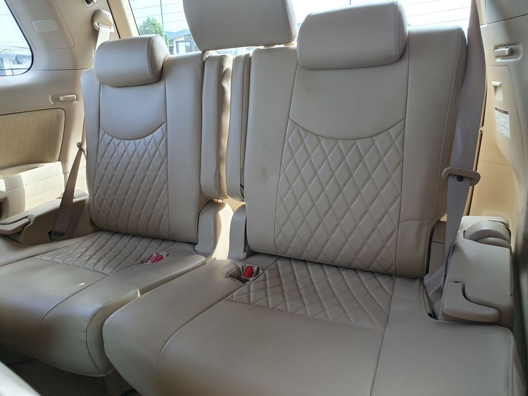 2013 Toyota Alphard
