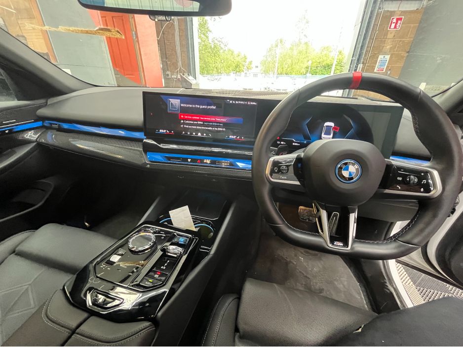 2025 BMW i5