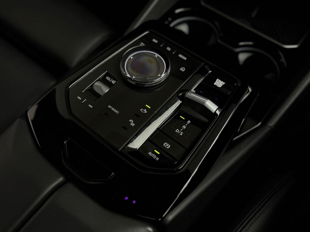2024 BMW 530
