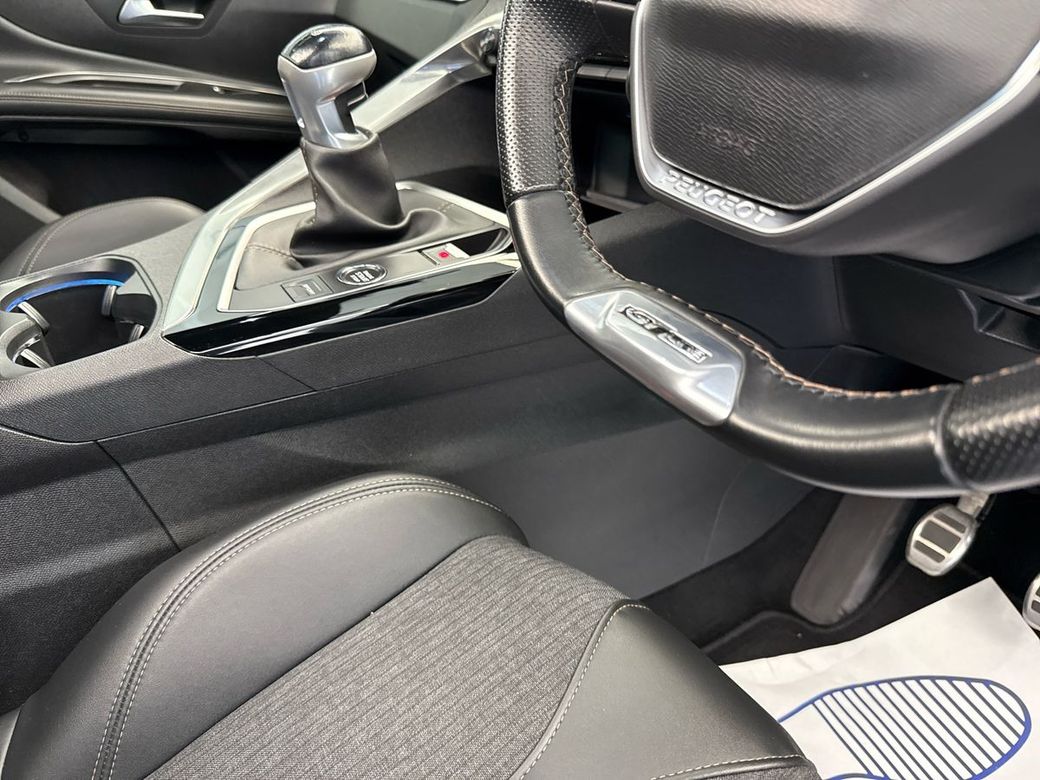 2020 Peugeot 5008