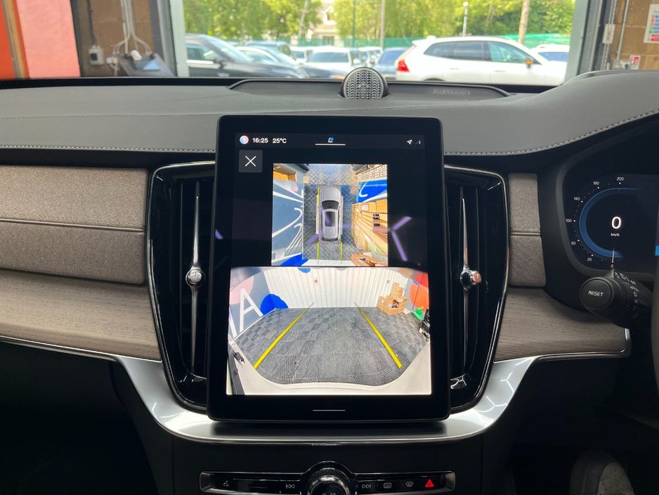 2025 Volvo XC90