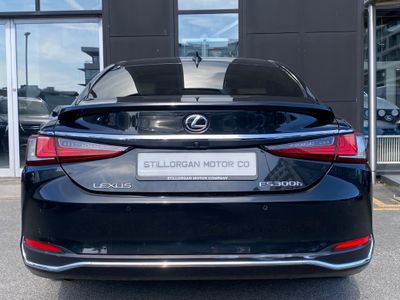 2023 Lexus ES 300h