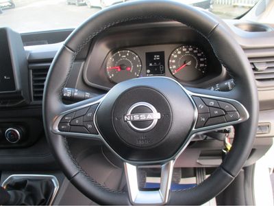 2025 Nissan Primastar