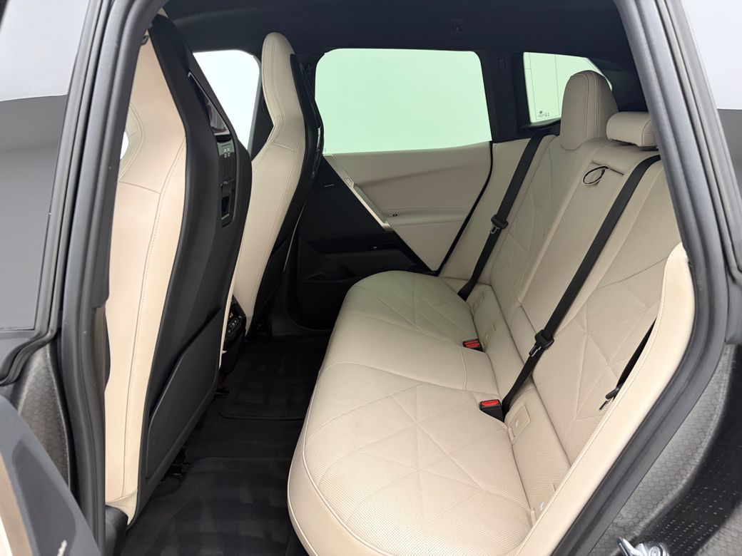 2023 BMW iX