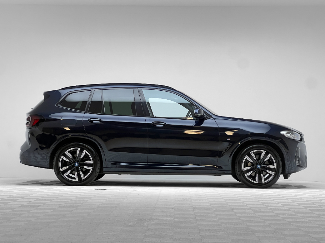 2022 BMW iX3